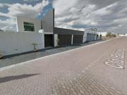 Hermosa y enorme casa en zona de alta plusvalia Cto....