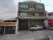 Hermosa y enorme casa ubicada en Av. Océano Pacífico...