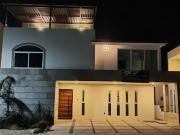 Hermosa y moderna casa en venta en elegante residencial