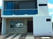 Hermosa y moderna casa en Venta en RODANTA Zona ZEN LIFE...