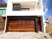 HERMOSA Y MODERNA RESIDENCIA EN VENTA PASEOS DEL VALLE