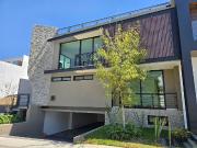 Hermosa y NUEVA Casa En Venta. $32,800,000