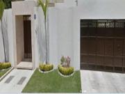 HERMOSAA CASA EN VENTA DE REMATE CON ALBERCA EN...