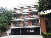 Hermoso 2 ambientes en dos plantas con cochera y pileta