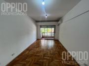 Hermoso 3 ambientes con patio y balcón en alquiler...