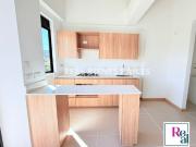 Hermoso apartamento en 5° piso, unidad cerrada