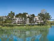 Hermoso apartamento junto al lago en Nueva Andalucía