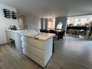 HERMOSO APARTAMENTO REMODELADO CERCA A LA AV DEL POBLADO...