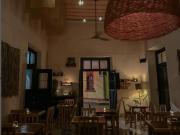 HERMOSO BAR RESTAURANTE EN TRASPASO EN EL CENTRO...