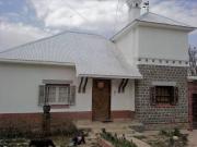 HERMOSO CHALET DE ESTILO CON 1600 METROS DE PARQUE...