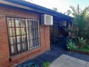 HERMOSO CHALET EN COMPLEJO CERRADO. EXCELENTE UBICACION