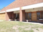 Hermoso chalet en venta, con amplio terreno en San Rafael