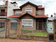 Hermoso chalet en venta de 3 dormitorios, 3 baños,...