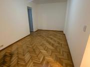 Hermoso departamento de dos ambientes con pequeño patio