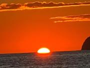 HERMOSO DEPARTAMENTO DE LUJO. AMUEBLADO, FRENTE A PLAYA...