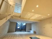 hermoso depto de 2 niveles y terraza en la del valle...