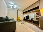 HERMOSO Jaime Guzmán Errázuriz, Plaza Ñuñoa, AMOBLADO