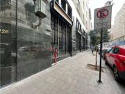 Hermoso Local Comercial en Morandé con Agustinas