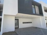 HERMOSO RESIDENCIAL EN VENTA ZONA TLACOMULCO OCOTLAN