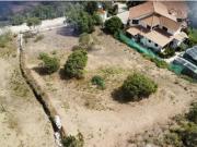 Hermoso terreno de 1600 metros cuadrados, en los pinos...