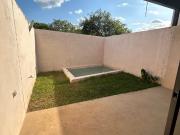 hermoso th en renta en cholul sin muebles