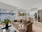 hermoso triplex en edificio UPGRADE coch,baul,amenities,...