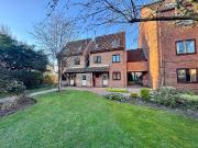 Heron Wharf, Nottingham NG7, 3 bed flat to rent, £1,050...