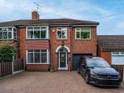 Herringthorpe Valley Road, Rotherham, 4 Bedroom Semi...