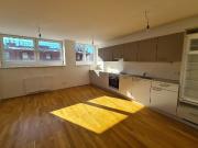 Herrliche Dachgeschosswohnung mit großer Terrasse Nähe...