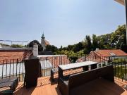 HERRLICHE PENTHOUSEWOHNUNG IN CHARMANTEM WINZERHAUS IM...