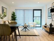 Herschel Street, Slough SL1, 2 bedroom flat to rent...