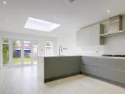 Hertford Road, London, 4 Bedroom End