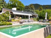 Hervorragendes 7.5 Zimmer Anwesen mit Pool Potenzial für...