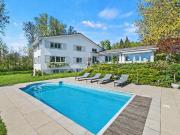 Hervorragendes Familienanwesen mit Pool und Aussicht in...