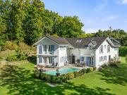 Hervorragendes Haus von 400 m² mit Schwimmbad, gelegen...