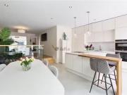 Heytesbury Lane, Ballsbridge, Dublin 4 is for rent