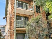 Hi, I'm stylish, low maintenance living in the heart...