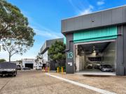 Hi Tech Showroom & Warehouse with 43m* street frontage