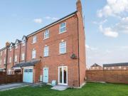 Hickman Street, Aylesbury, 4 Bedroom Town