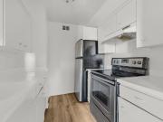 Hickory Apartments 2 Bedroom Apartment for Rent at 320 S...