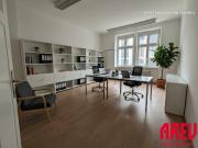 HIER ENTSTEHEN NEUE IDEEN ZENTRAL ARBEITEN IN EINEM...