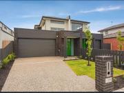 HIGH CALIBER BAYSIDE LUXURY LIVING!