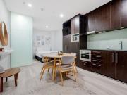 HIGH END FURNISHED STUDIO APARTMENT IN CENTRAL CBD LOCATION!