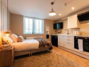 High end HMO in a Quiet Area Room 3