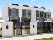 HIGH END LUXURY WITHIN A SOUGHT AFTER CENTRAL LOCALE