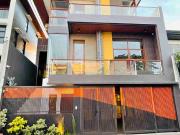 High End Modern House and Lot for Sale in [ Greenwoods...