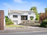 High Exposure Commercial Space on Penola Road Ideal for...