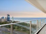 High Floor Apartment with Breathtaking Ocean Views