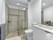 Modern 1 Bed Apartment with Study & Parking in the Heart...