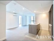 High Floor with Views! Steps from City Centre, Mel Uni &...
